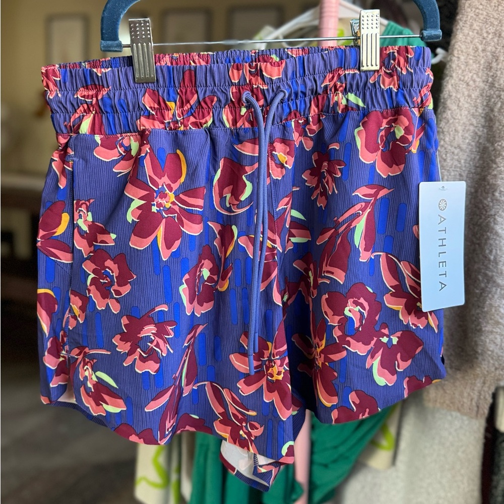 NWT Athleta Crossroads Shorts